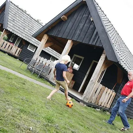 Houtlodge | 18 Personen *
